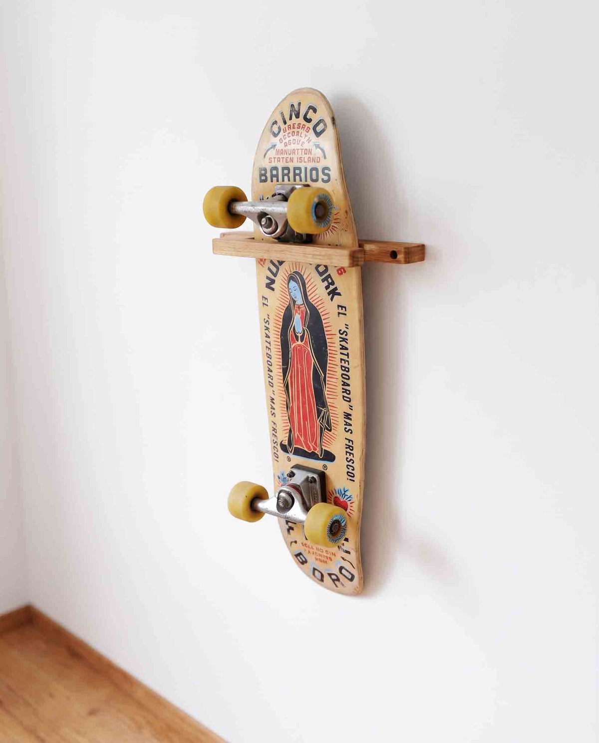 Soporte de Pared Vertical para Skateboard de Roble